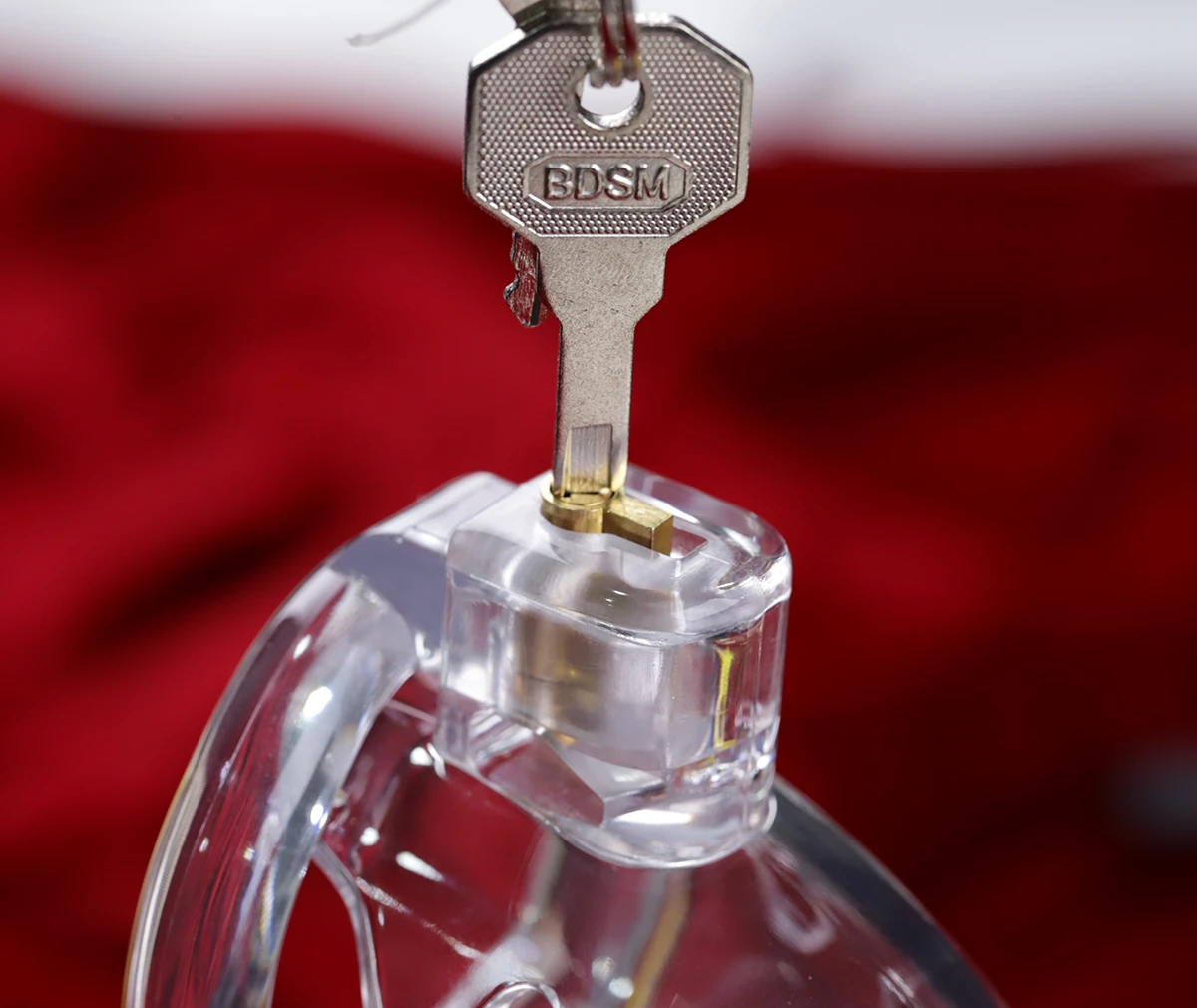 Khóa dương vật Mizzzee bền chắc tăng khoái cảm BDSM hấp dẫn