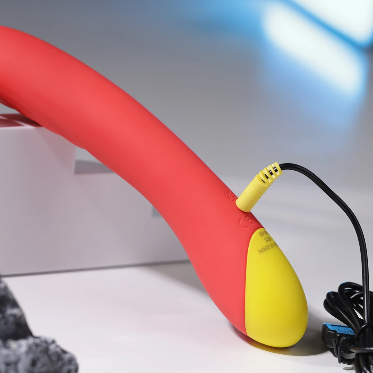 Máy massage ROMP Hype 10 tần số sóng kích thích giảm đau