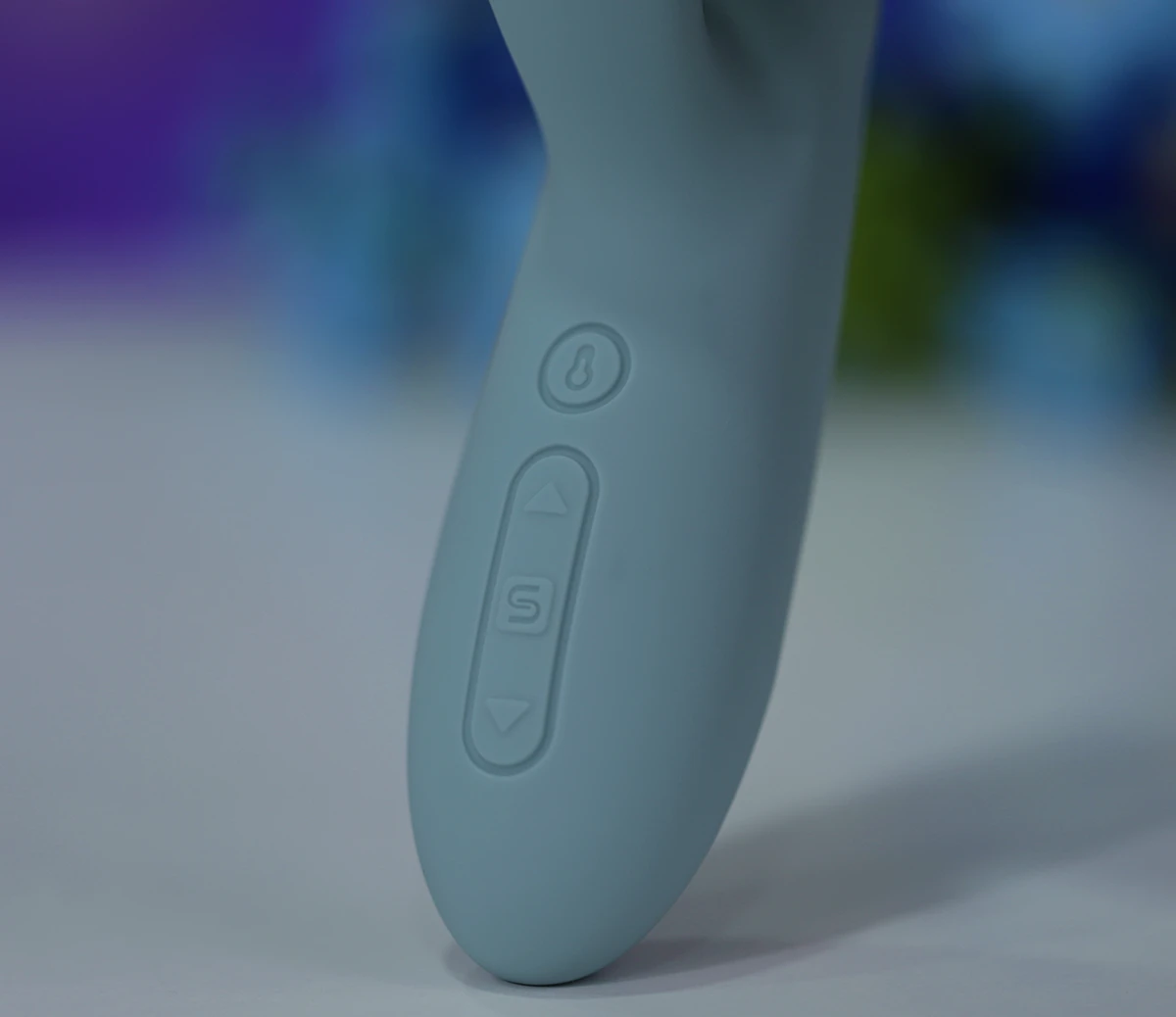 Đồ chơi Svakom Chika sưởi ấm kích thích điểm G âm vật