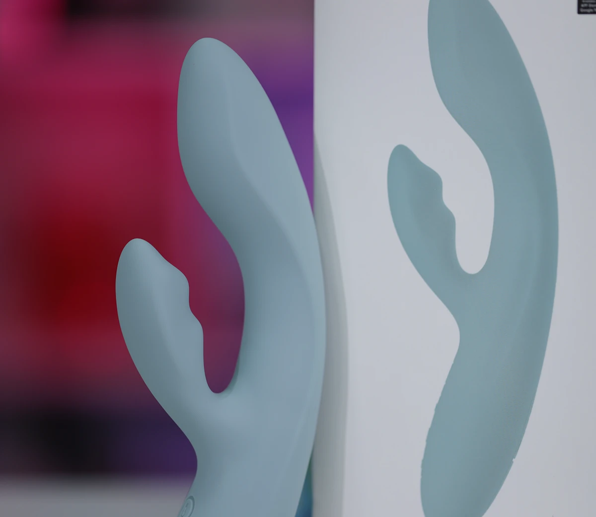 Đồ chơi Svakom Chika sưởi ấm kích thích điểm G âm vật