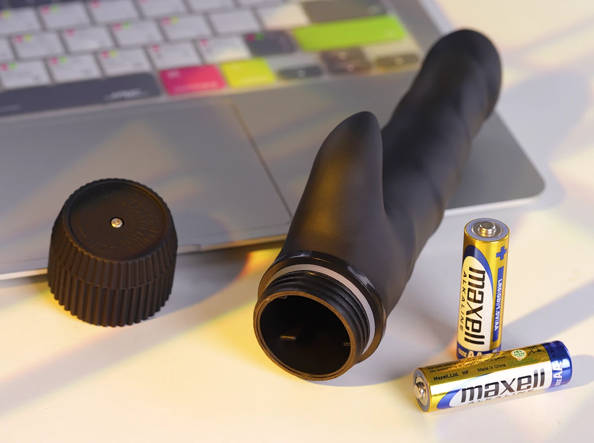  Địa chỉ bán Dương vật giả CalExotics Black Velvet Clit Arouser rung đa tốc độ tốt nhất